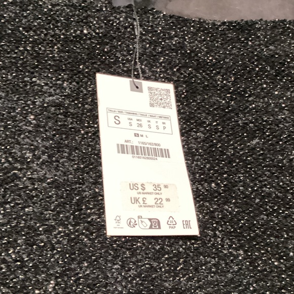 Zara Black and Gold Sparkle Ensemble. Skirt and matching shirt. - Picture 4 of 6